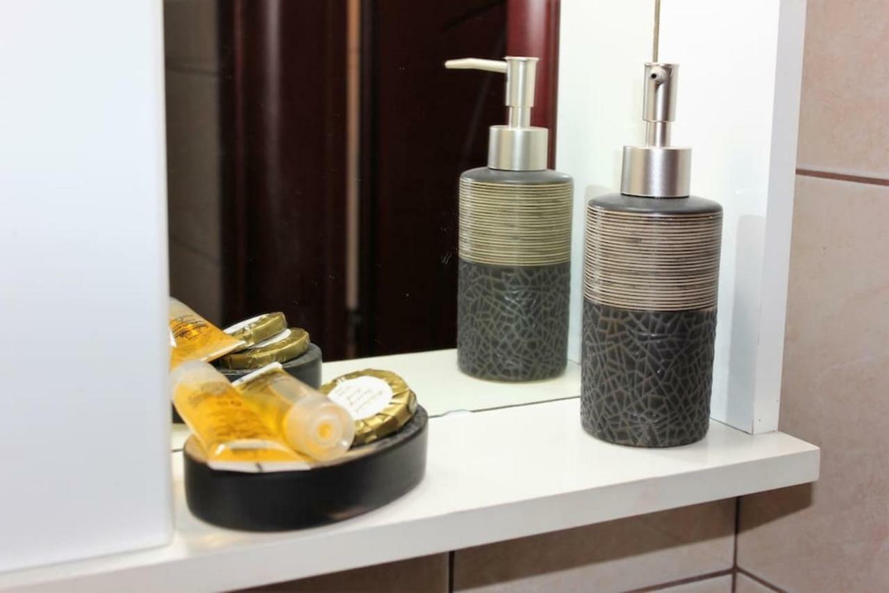 Central Studio! Fiber Wifi, Ac, Private, Self Check-In! Thessalonique Extérieur photo