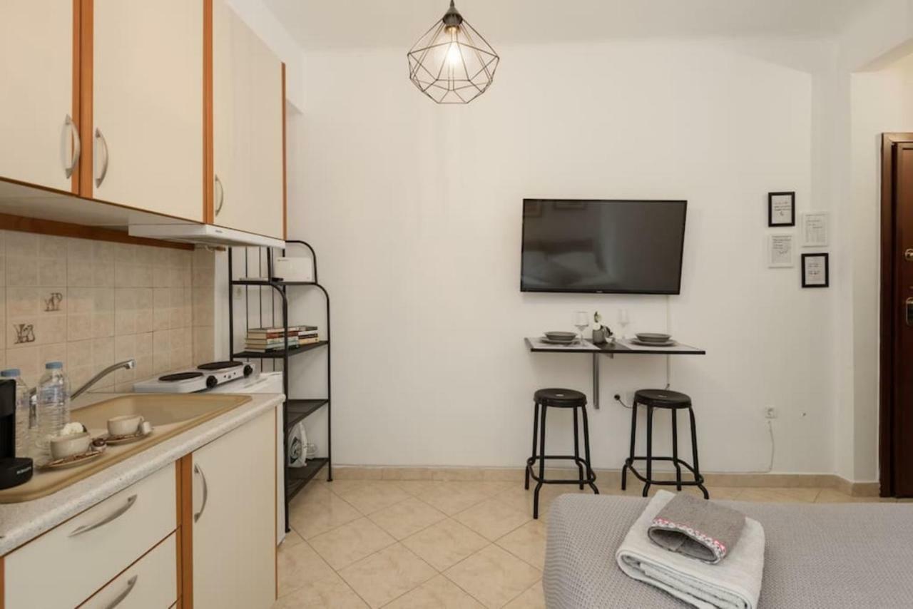 Central Studio! Fiber Wifi, Ac, Private, Self Check-In! Thessalonique Extérieur photo