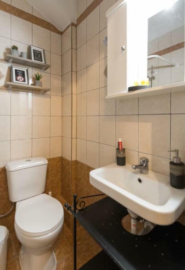 Central Studio! Fiber Wifi, Ac, Private, Self Check-In! Thessalonique Extérieur photo